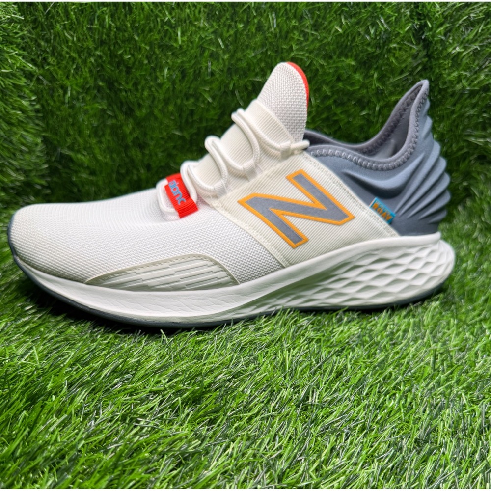 New Balance Fresh Foam Roav Mens 12 2E Wide White Grey MROAVCW Running Shoes